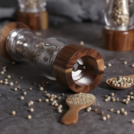 Plastic Spice Grinder Large